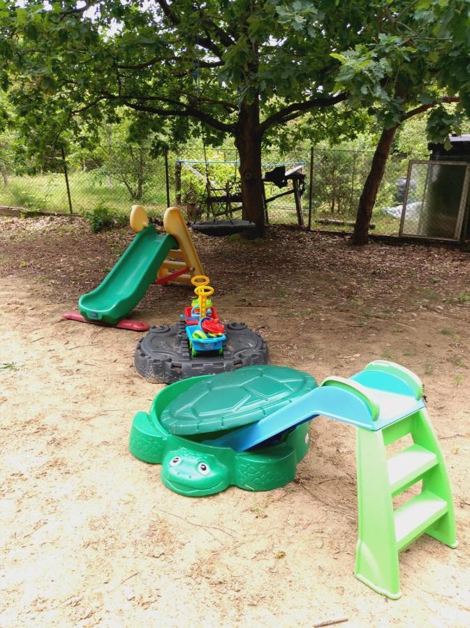 Narev Domy Wakacyjne Kazdy Dom Na Wylacznosc Oddzielnie Ogrodzony Pomiechówek Exterior foto
